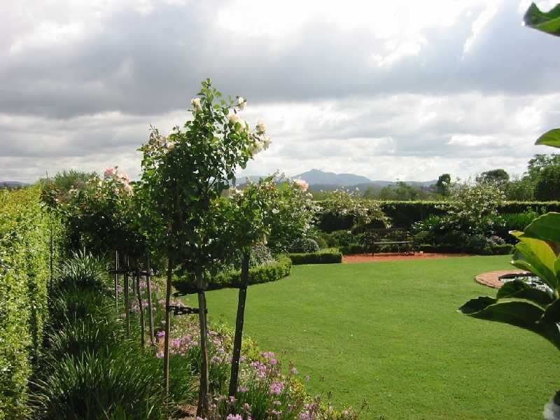 139 Wallaby Track, Mount Larcom QLD 4695