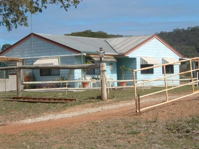 519 Ambrose- Bracewell Road, Ambrose QLD 4695