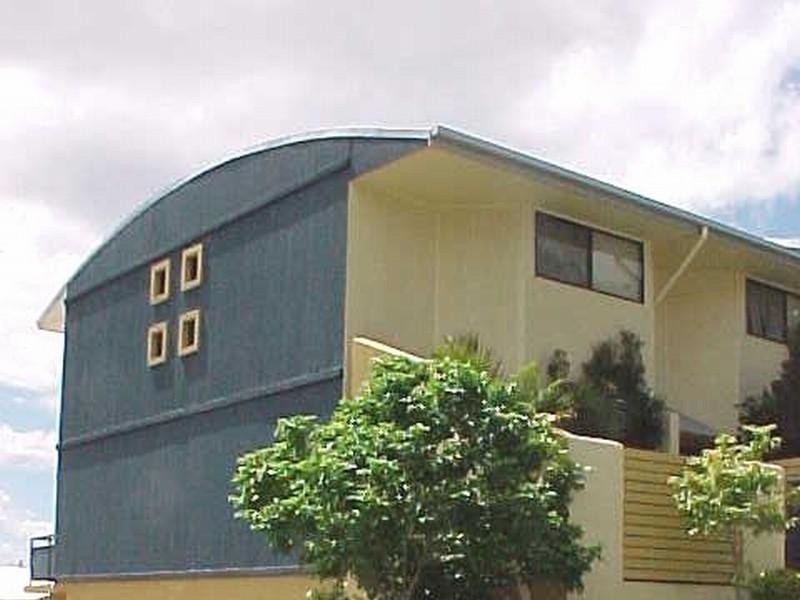 1/4 Cowlishaw Street, Newstead QLD 4006