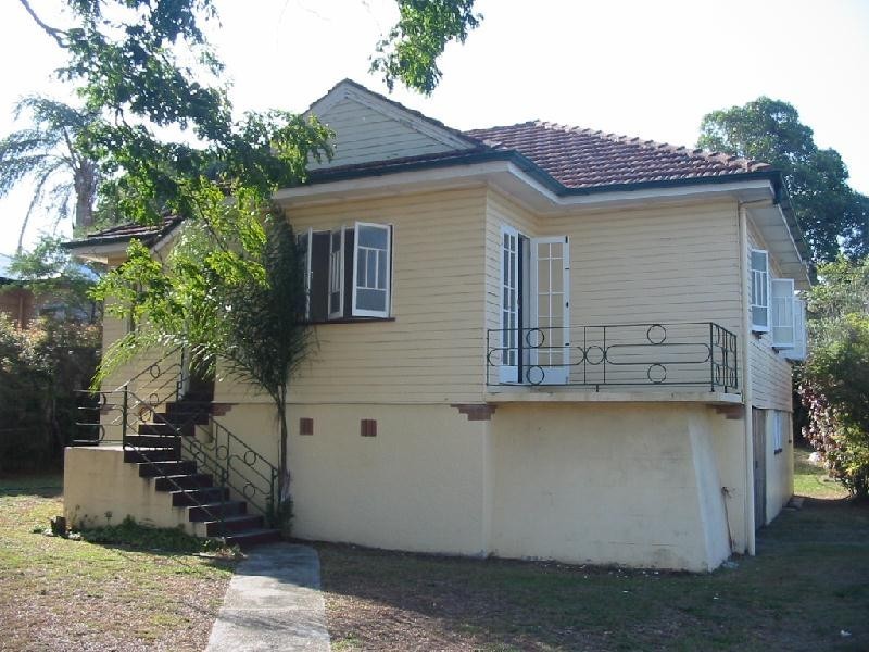 1 SUNNY AVENUE, Wavell Heights QLD 4012