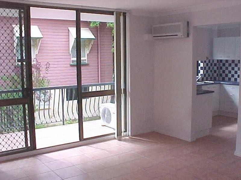 2/17 BUCKBY STREET, Nundah QLD 4012