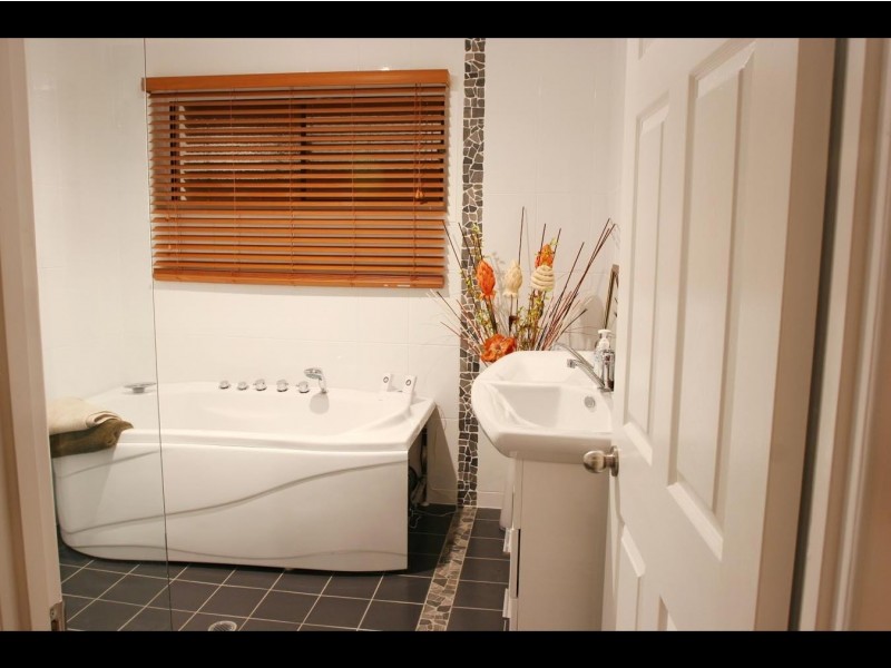 Wavell Heights QLD 4012