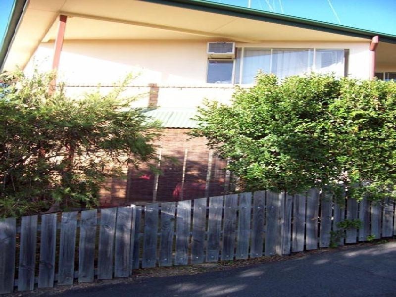 3/2 SCOTT ROAD, Herston QLD 4006