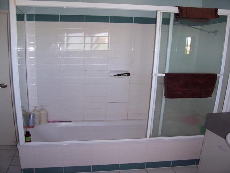 3/2 SCOTT ROAD, Herston QLD 4006