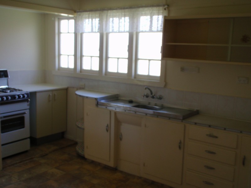 34 School Road, Stafford QLD 4053