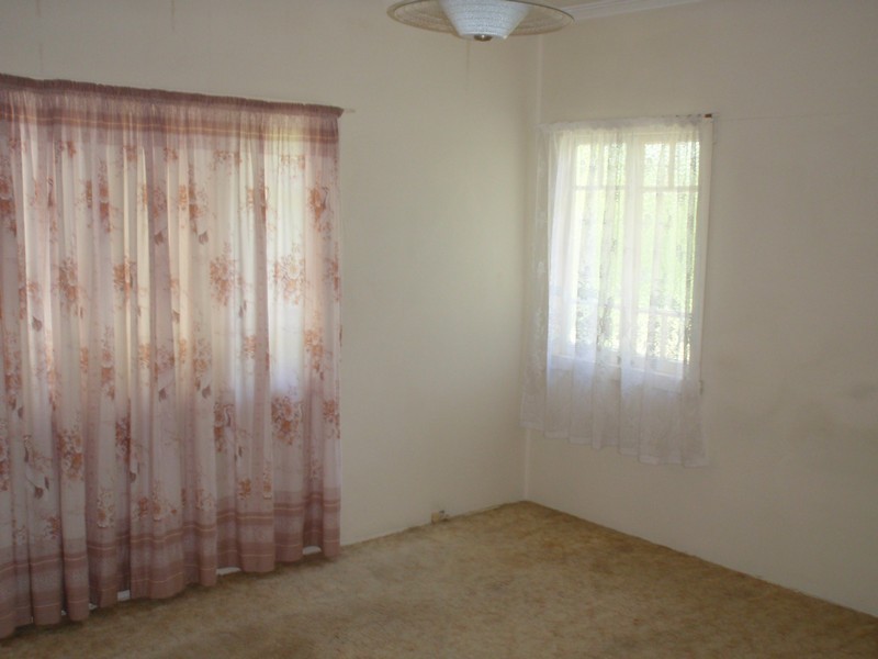 34 School Road, Stafford QLD 4053