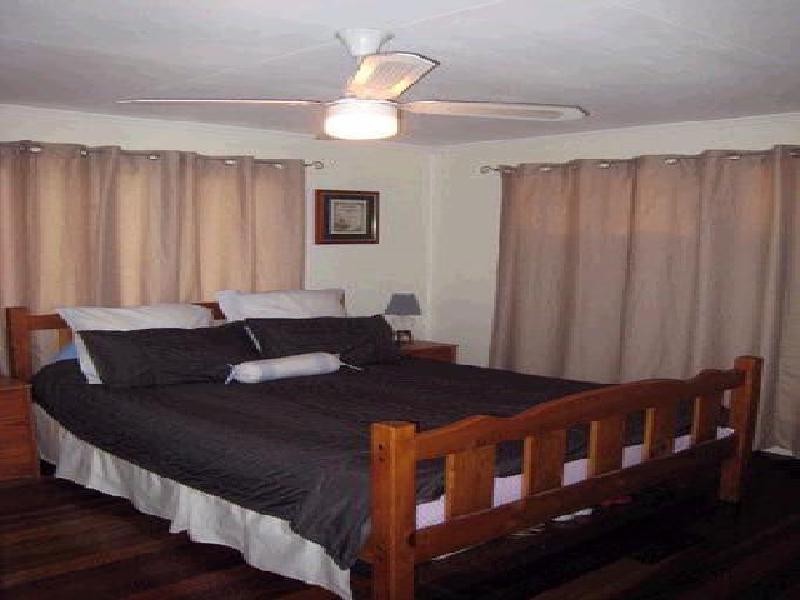 Arana Hills QLD 4054