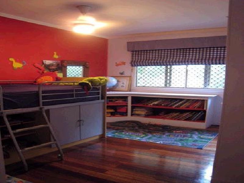 Arana Hills QLD 4054