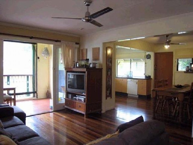 Arana Hills QLD 4054