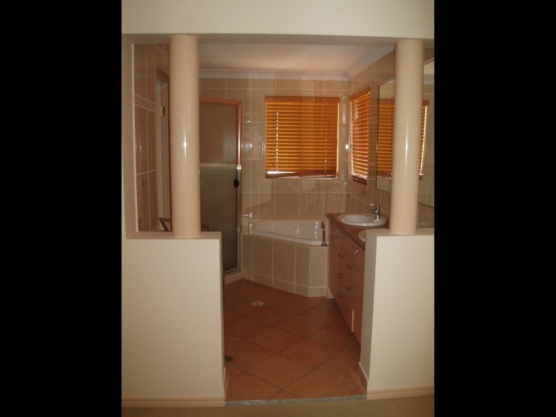 North Lakes QLD 4509