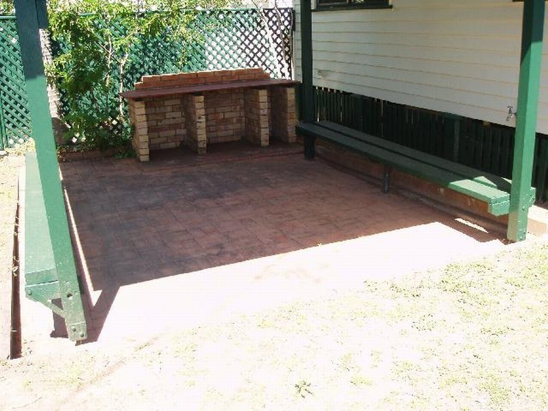 6 HANDCROFT STREET, Wavell Heights QLD 4012