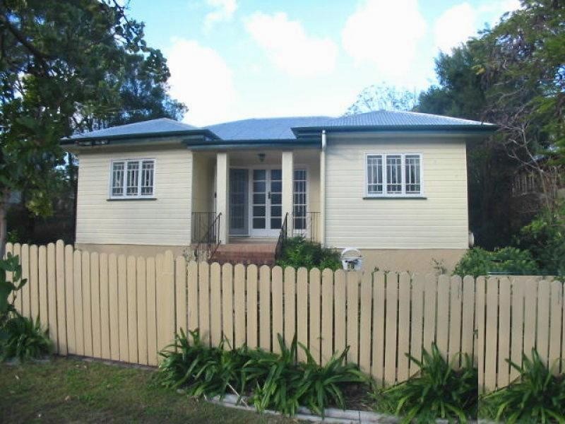 18 FLOWER STREET, Northgate QLD 4013