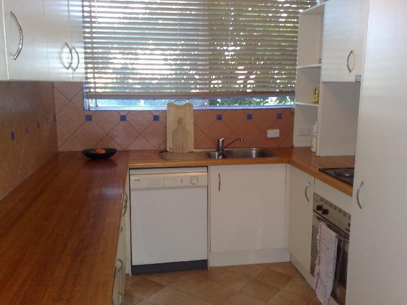 2/82 RACECOURSE ROAD, Ascot QLD 4007