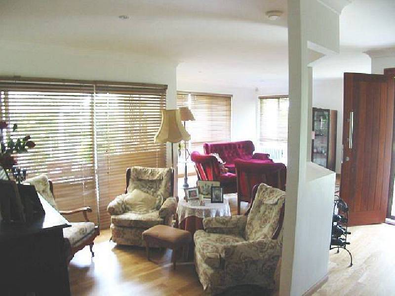 1 Crampton Court, Parkwood QLD 4214