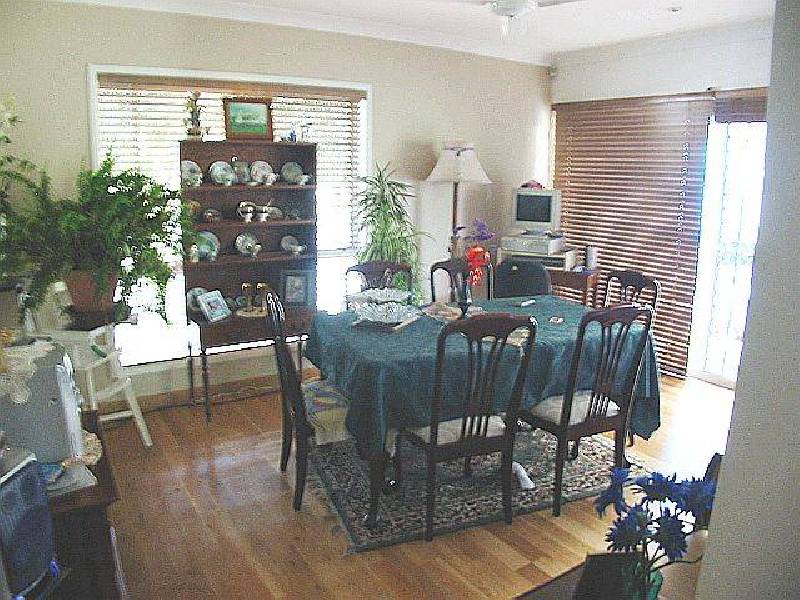 1 Crampton Court, Parkwood QLD 4214