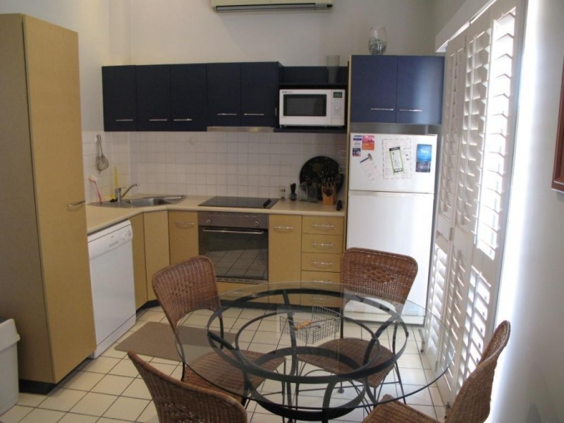 11/32-36 LISSNER STREET, Toowong QLD 4066