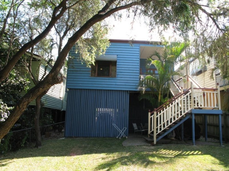 22 IVY STREET, Toowong QLD 4066