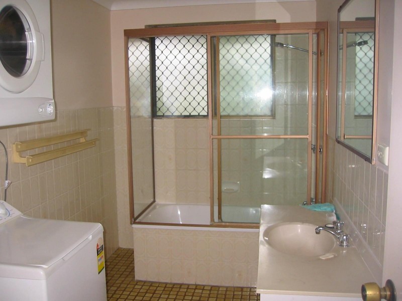 12/5  ADA ST, Taringa QLD 4068