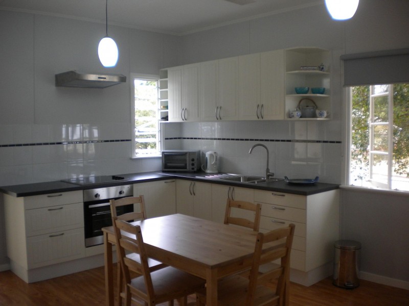 18 AGNES STREET, Acacia Ridge QLD 4110