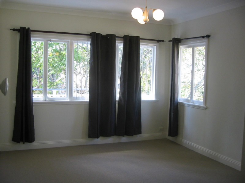 38 ARMADALE STREET, St Lucia QLD 4067