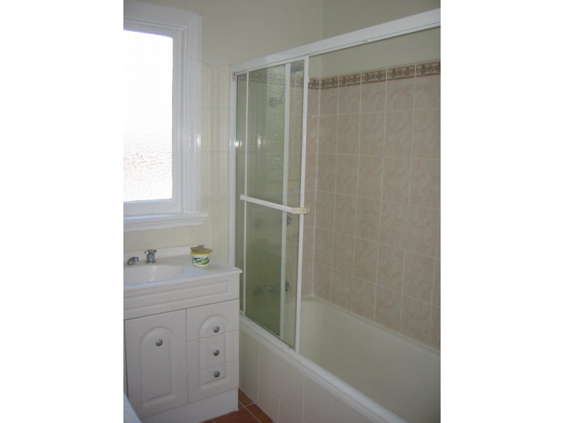 38 ARMADALE STREET, St Lucia QLD 4067