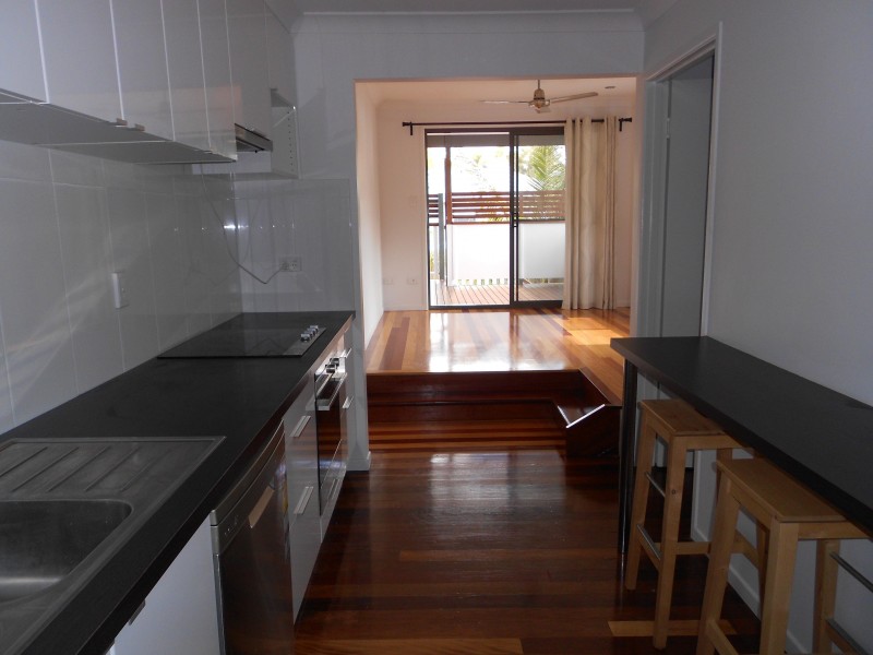 2/140 ARTHUR TERRACE, Red Hill QLD 4059