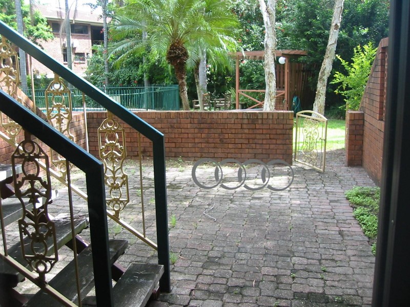 9/11 AUSTRAL TCE, St Lucia QLD 4067