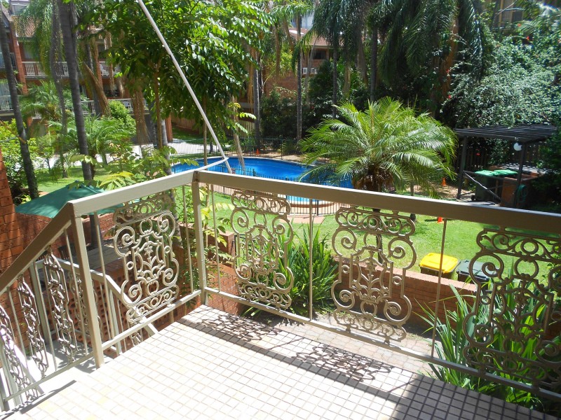 9/11 AUSTRAL ST, St Lucia QLD 4067