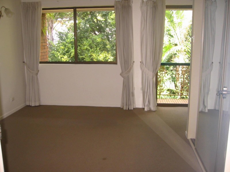 9/11 AUSTRAL ST, St Lucia QLD 4067