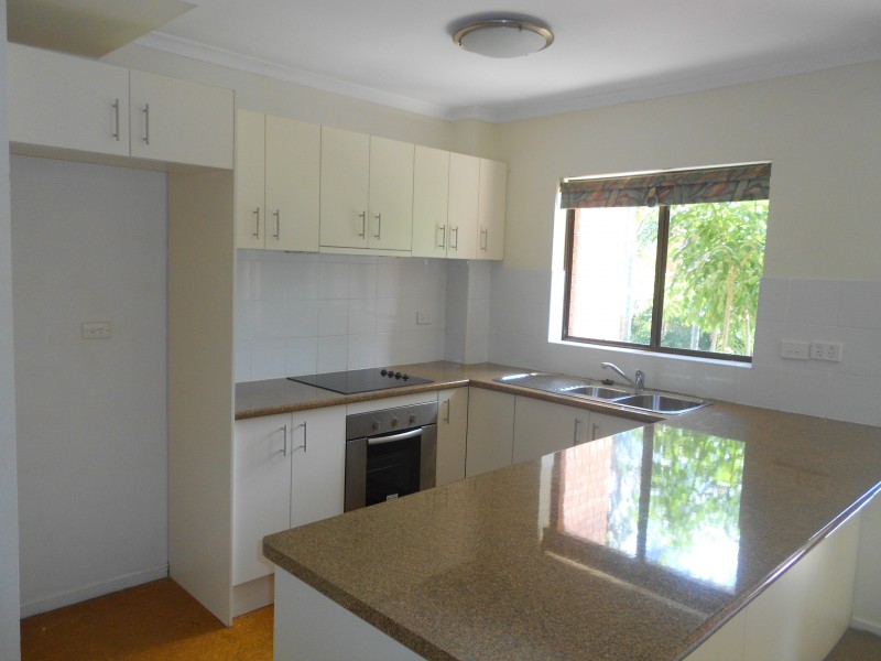 9/11 AUSTRAL ST, St Lucia QLD 4067