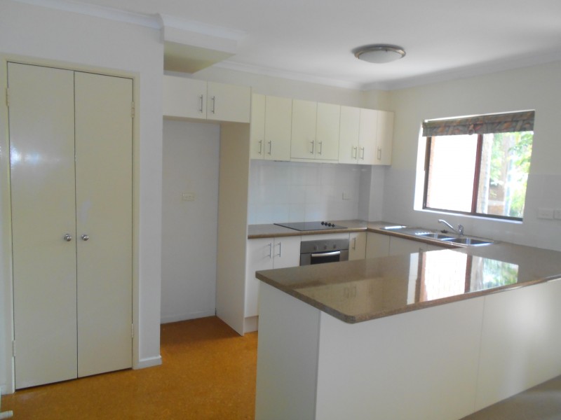 9/11 AUSTRAL ST, St Lucia QLD 4067