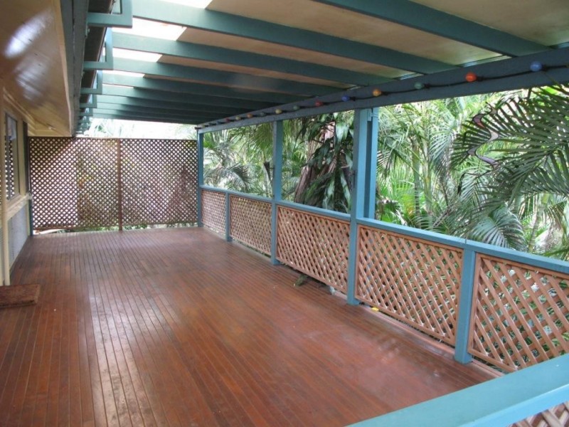 8 BALMORE STREET, Indooroopilly QLD 4068