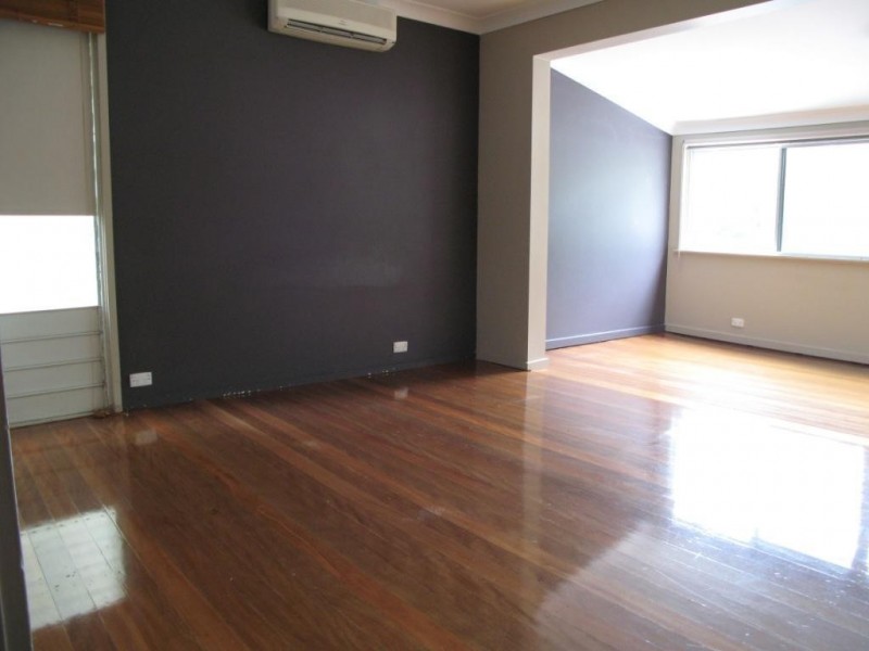 8 BALMORE STREET, Indooroopilly QLD 4068