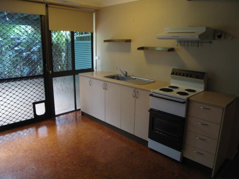 8 BALMORE STREET, Indooroopilly QLD 4068