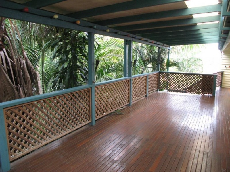 8 BALMORE STREET, Indooroopilly QLD 4068