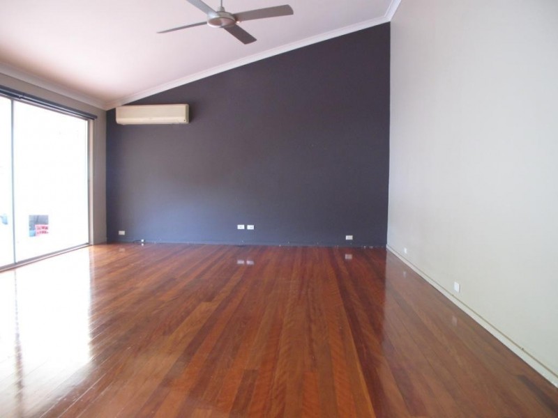 8 BALMORE STREET, Indooroopilly QLD 4068