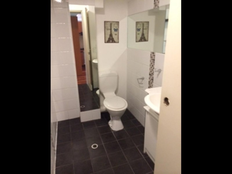 2/9 BERGIN ST, Milton QLD 4064