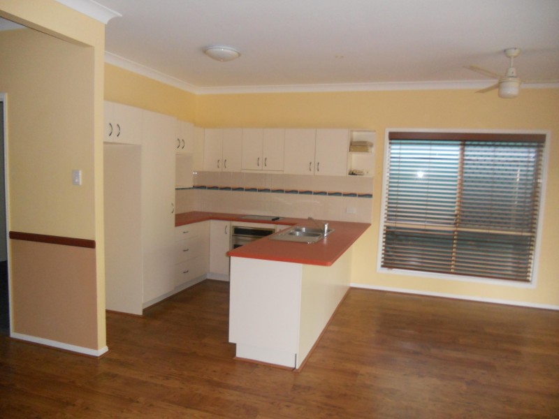 39 BERKSHIRE PL, Springfield Lakes QLD 4300