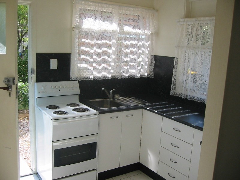 2/185 BLUNDER ROAD, Durack QLD 4077