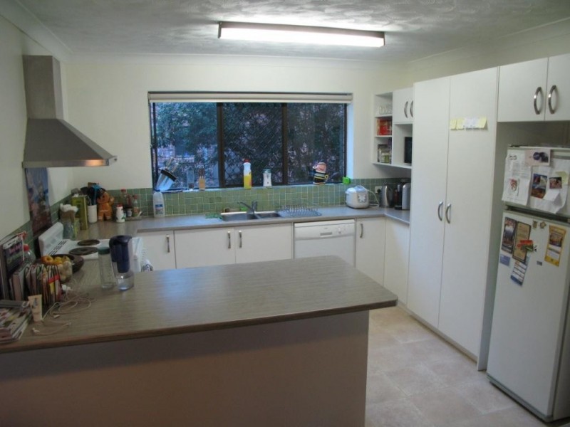 1/8 BRYCE STREET, St Lucia QLD 4067