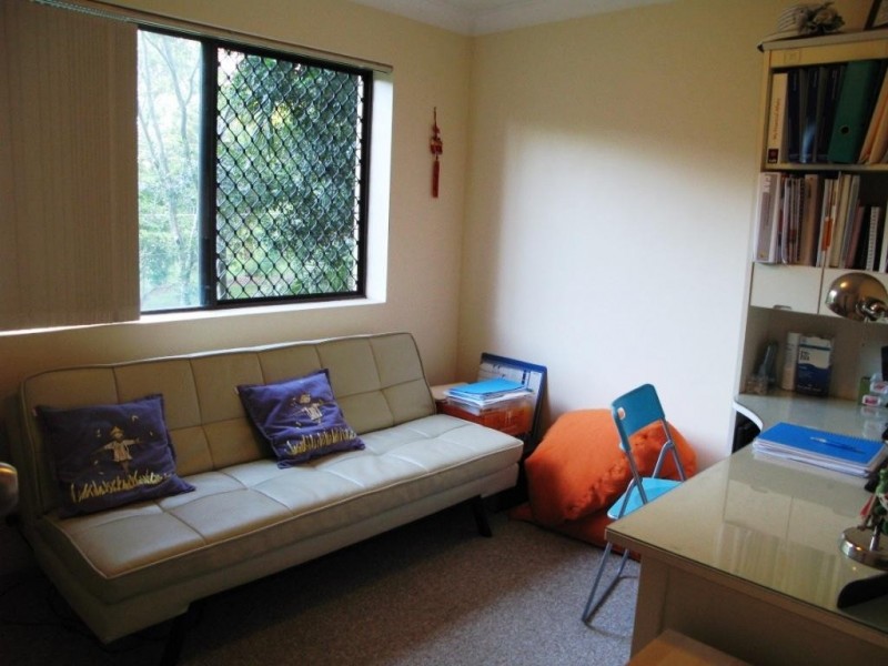 1/8 BRYCE STREET, St Lucia QLD 4067