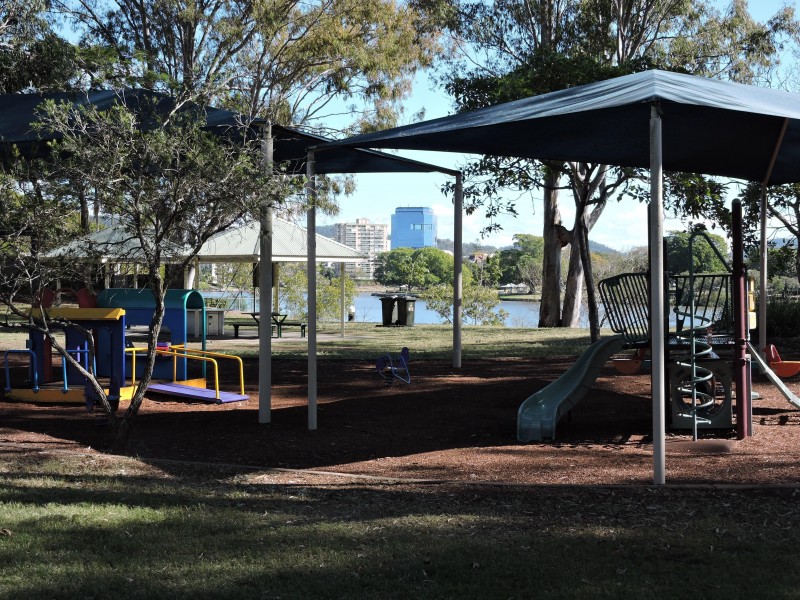 1/8 Bryce Street, St Lucia QLD 4067