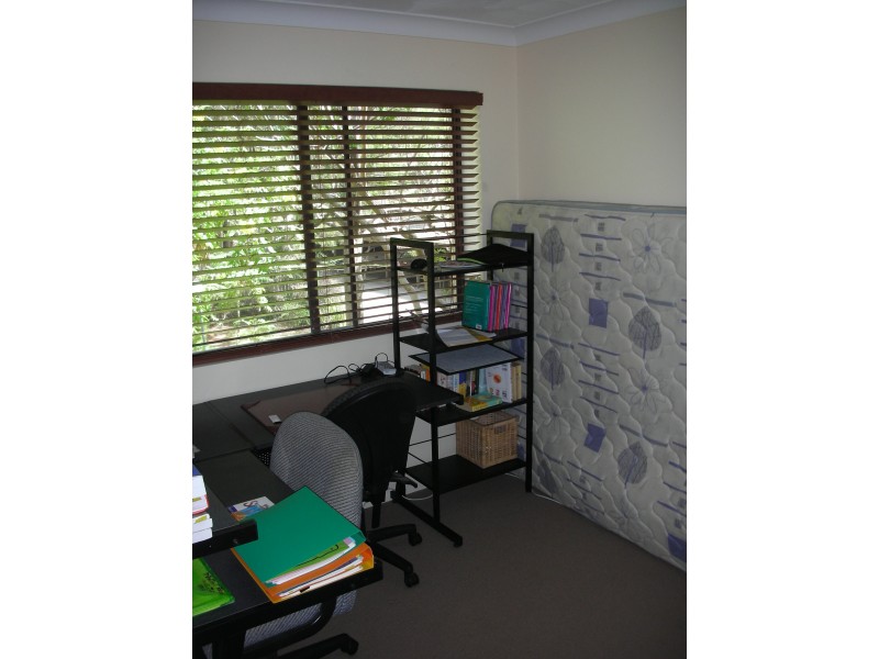 2/8 BRYCE STREET, St Lucia QLD 4067