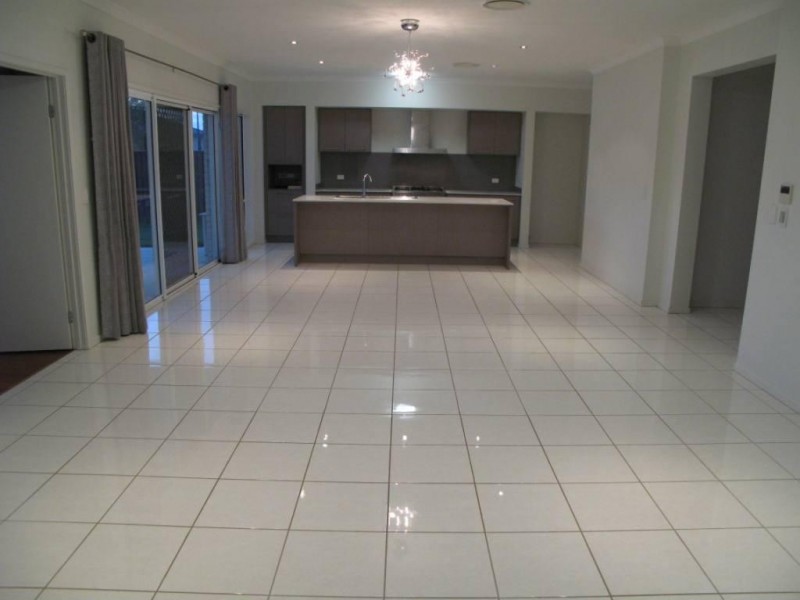 3 BUNYA STREET, Moggill QLD 4070