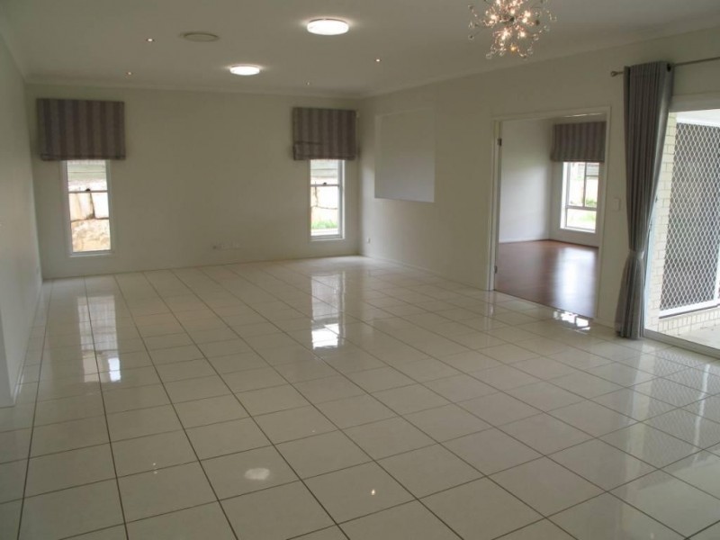 3 BUNYA STREET, Moggill QLD 4070