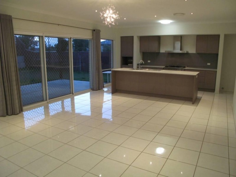 3 BUNYA STREET, Moggill QLD 4070