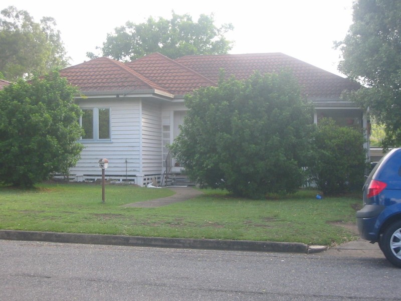 63 BURNHAM RD, Bardon QLD 4065