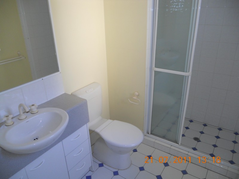 2/32 CADELL ST, Toowong QLD 4066