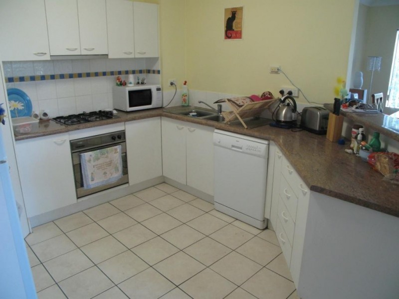 4/32 CADELL STREET, Toowong QLD 4066