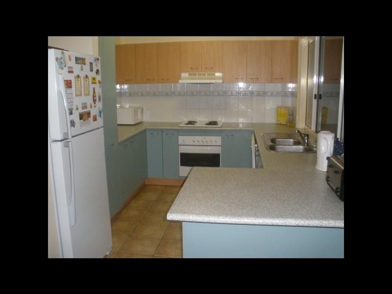 4/16  CARDROSS STREET, Yeerongpilly QLD 4105